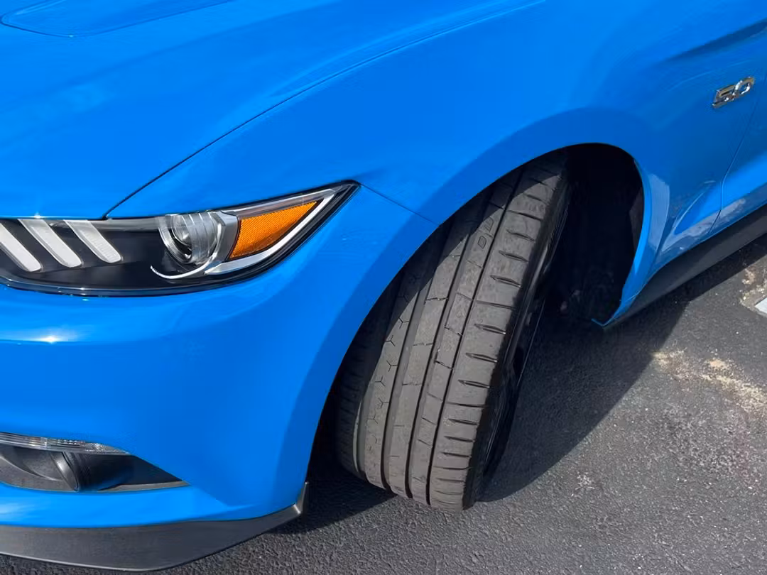 2017 Ford Mustang GT Premium - Image 3