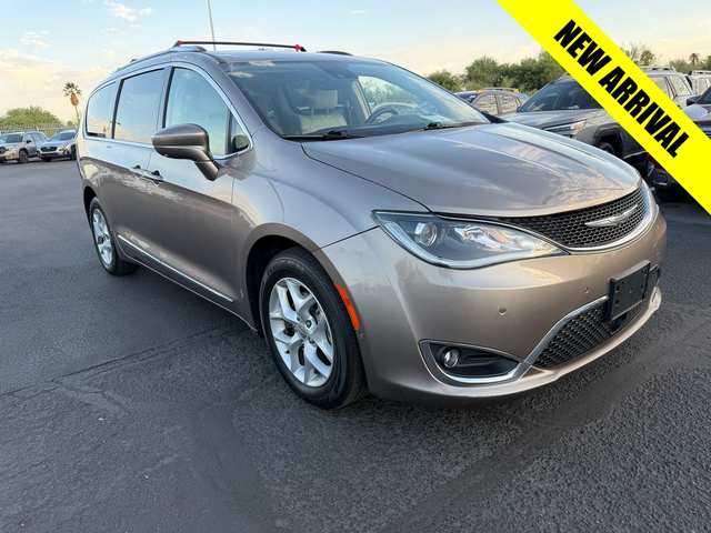 2017 Chrysler Pacifica Touring L Plus