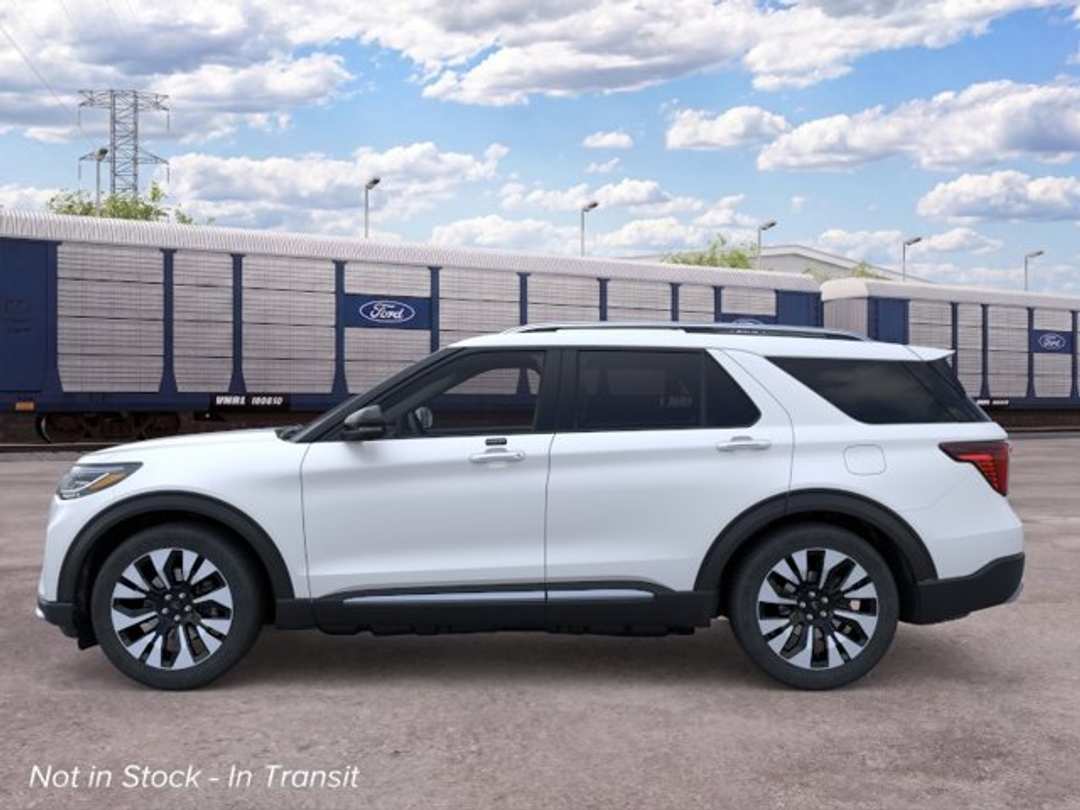 2026 Ford Explorer Platinum - Image 3