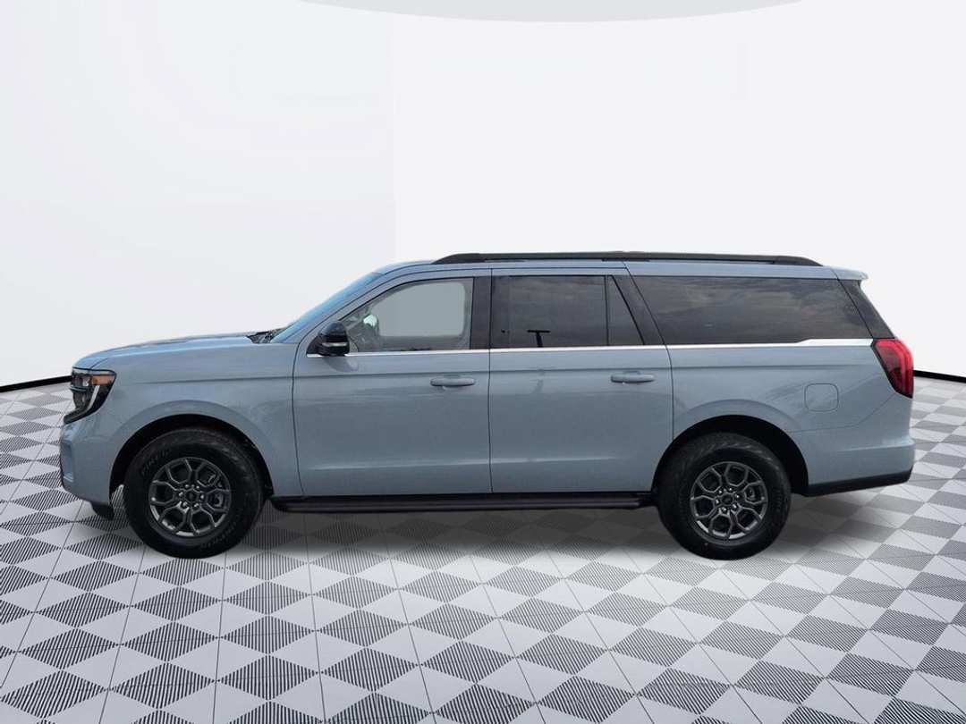 2027 Ford Expedition Max Active - Image 2