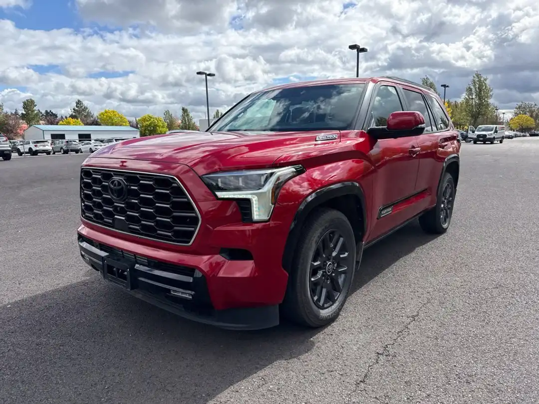 2024 Toyota Sequoia Platinum - Image 3