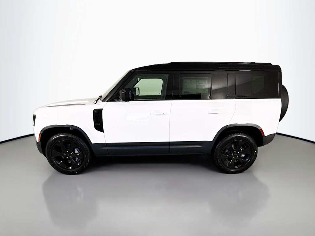 2026 Land Rover Defender 110 S - Image 2