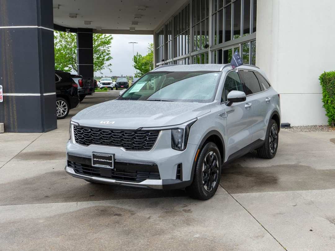2026 Kia Sorento S - Image 3