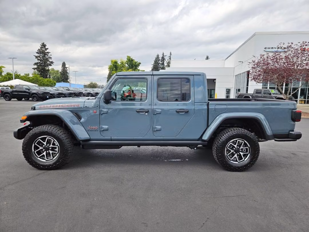 2026 Jeep Gladiator Rubicon - Image 3