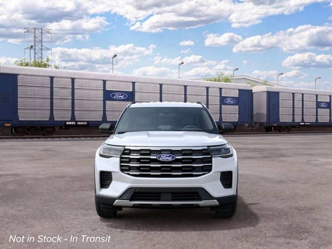 2027 Ford Explorer Active - Image 3