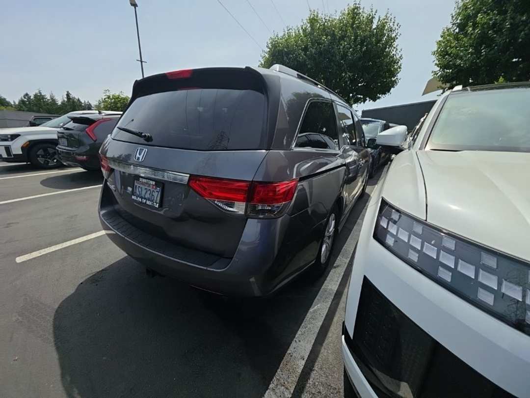 2015 Honda Odyssey EXL - Image 3