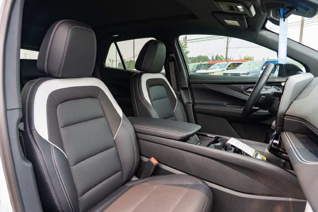 2025 Chevrolet Blazer EV LT - Photo 31