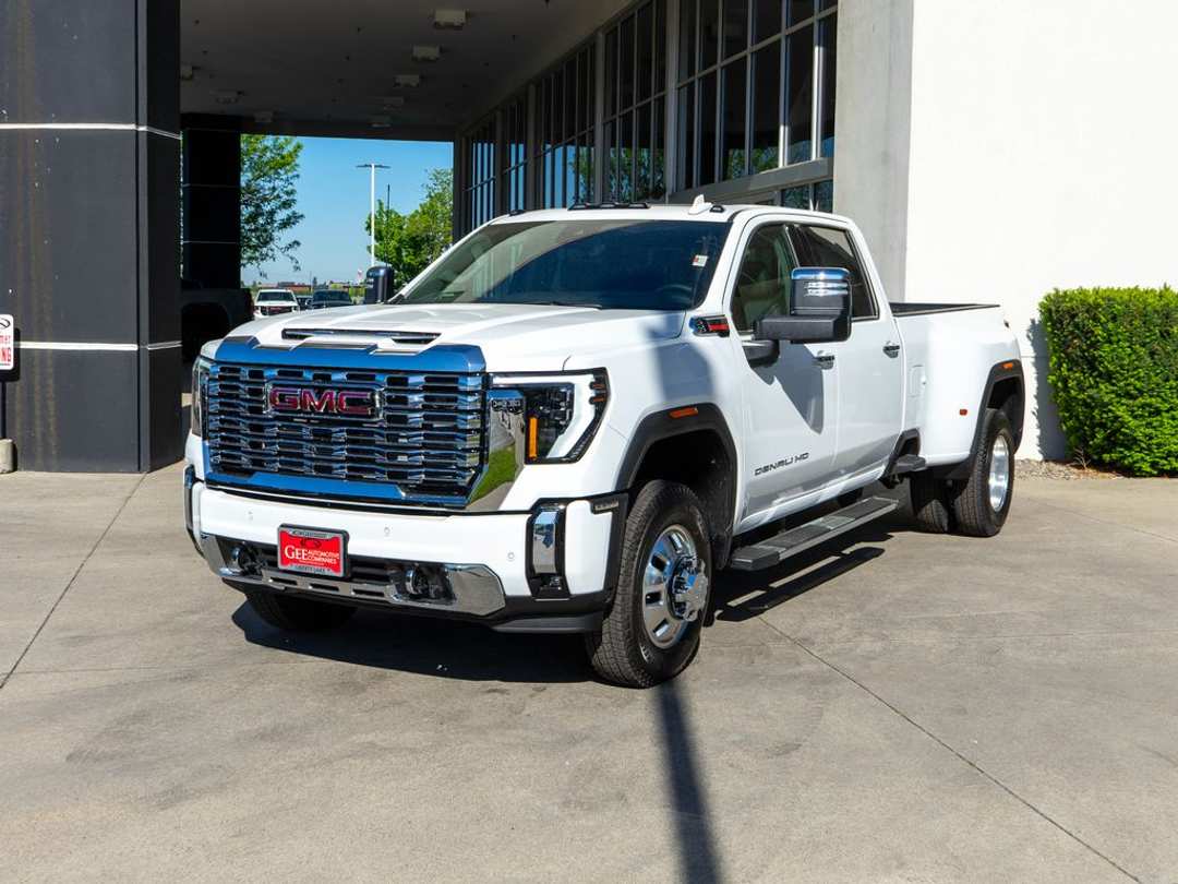 2026 GMC Sierra 3500Hd Denali - Image 3