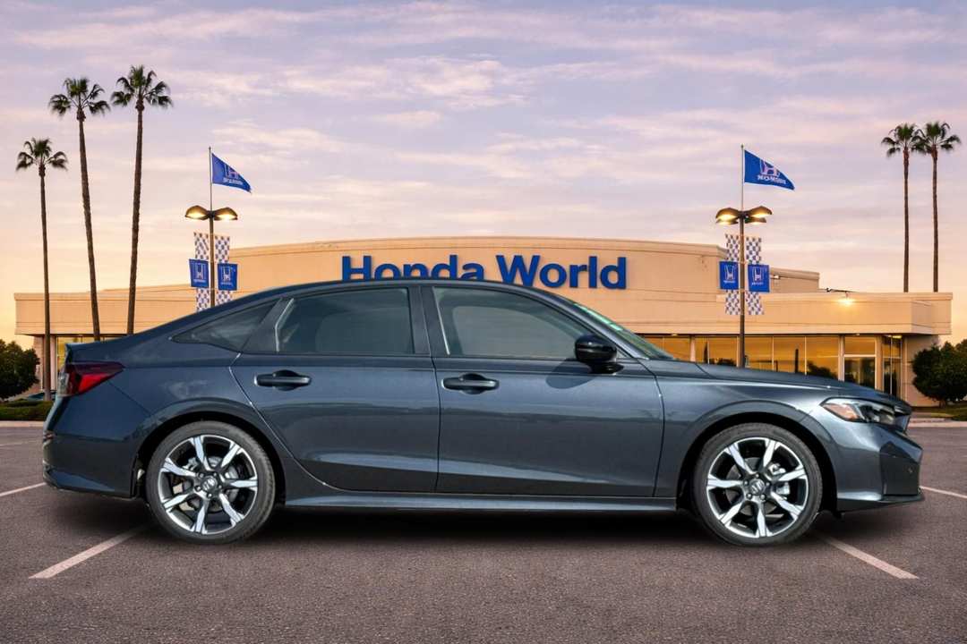 2026 Honda Civic Hybrid Sport Touring - Image 3