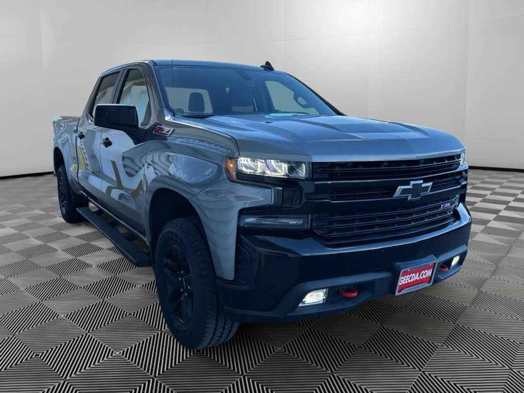 2019 Chevrolet Silverado LT Trail Boss - Image 3