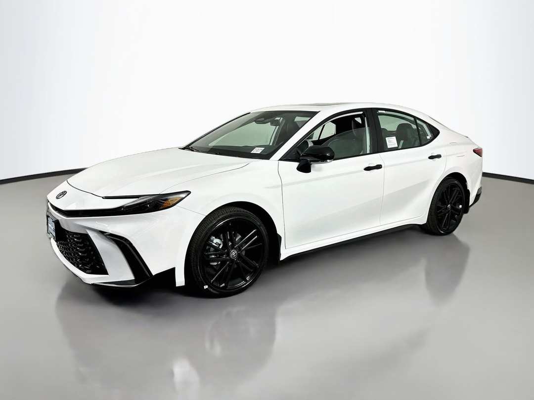 2026 Toyota Camry SE Nightshade - Image 3