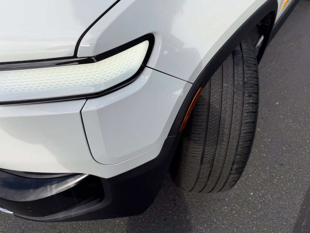 2022 Rivian R1S Launch Edition - Image 3