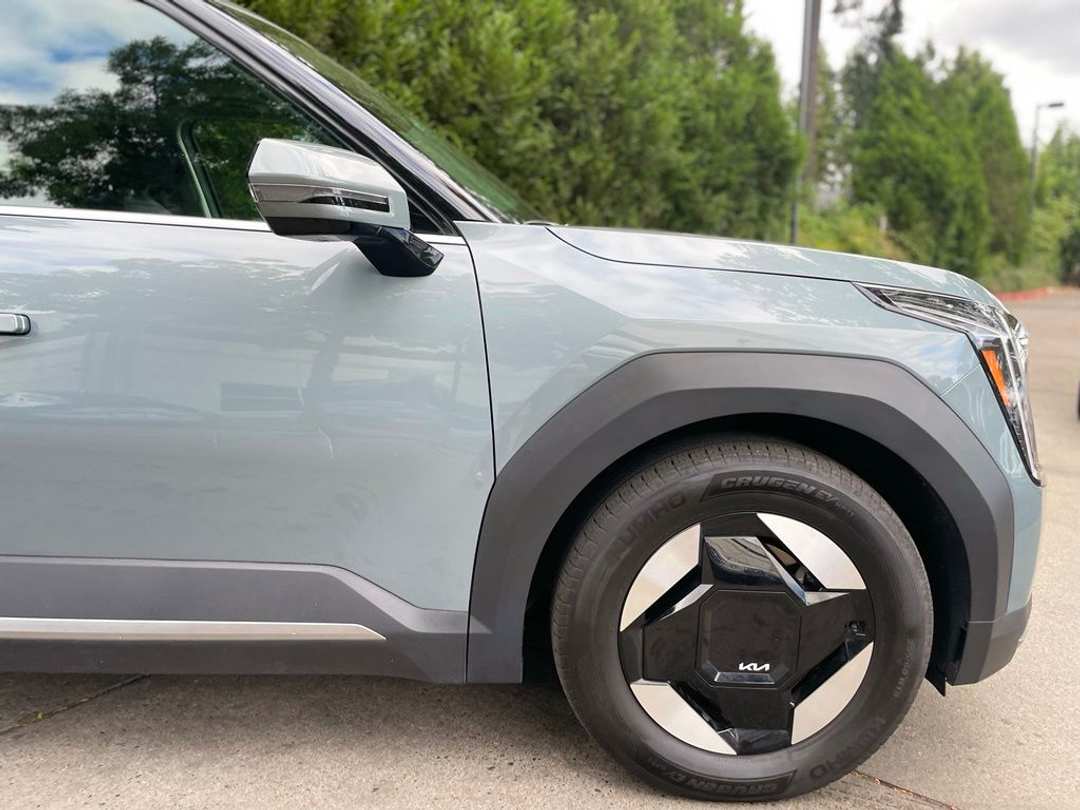 2024 Kia Ev9 Wind - Image 2