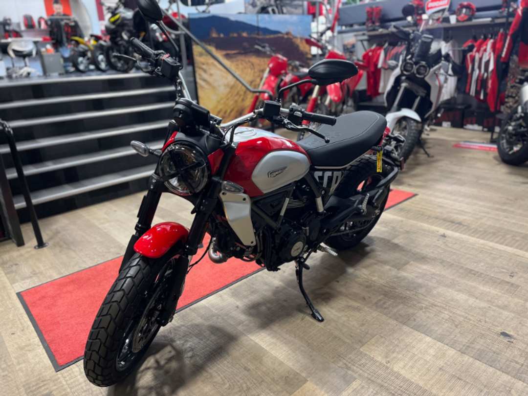 2025 Ducati Scr Icon - Demo - Image 3