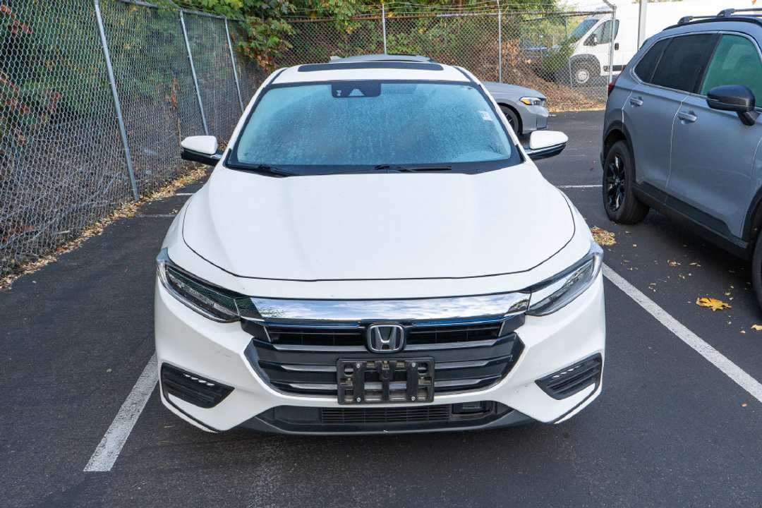 2019 Honda Insight Touring - Image 2