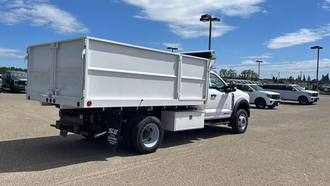 2026 Ford F-550Sd XL - Image 3