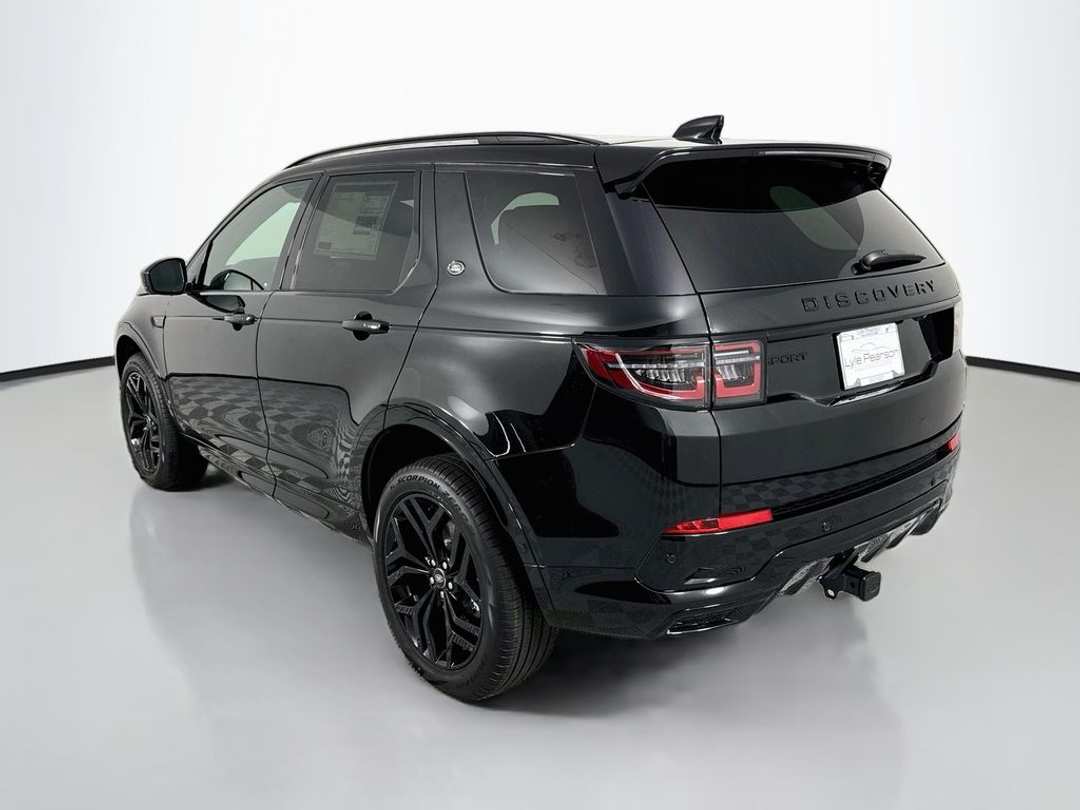 2026 Land Rover Discovery Sport Landmark - Image 3