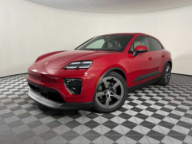 2026 Porsche Macan 4