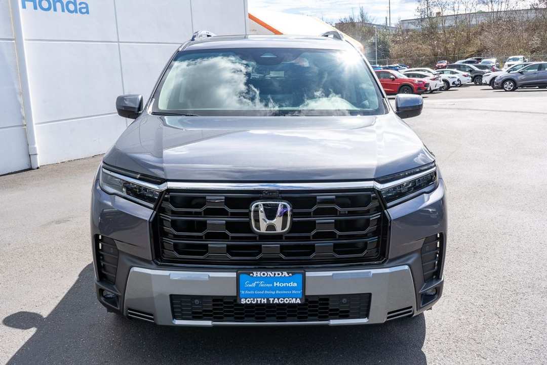 2026 Honda Pilot Touring S - Image 3