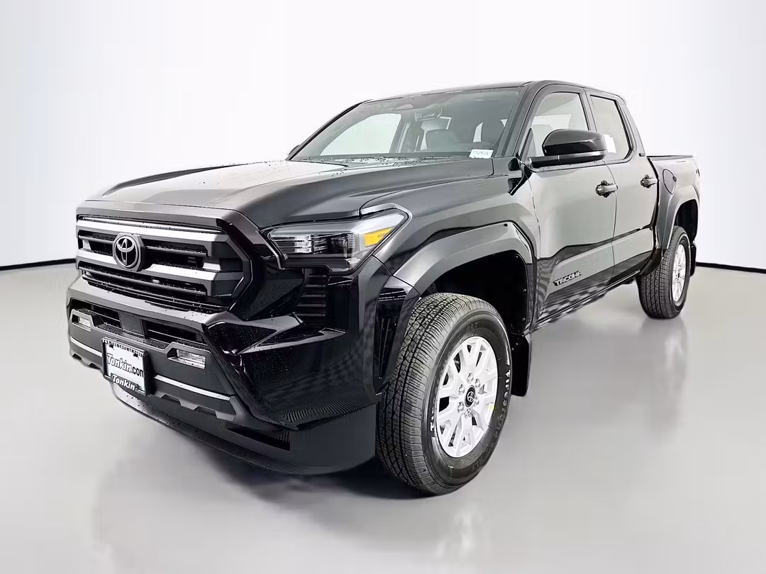 2025 Toyota Tacoma SR5 - Image 3