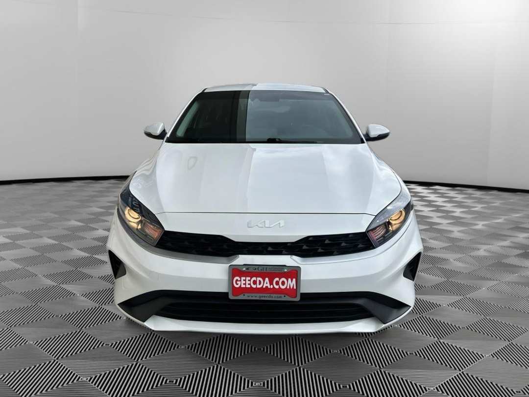 2024 Kia Forte LXS - Image 2