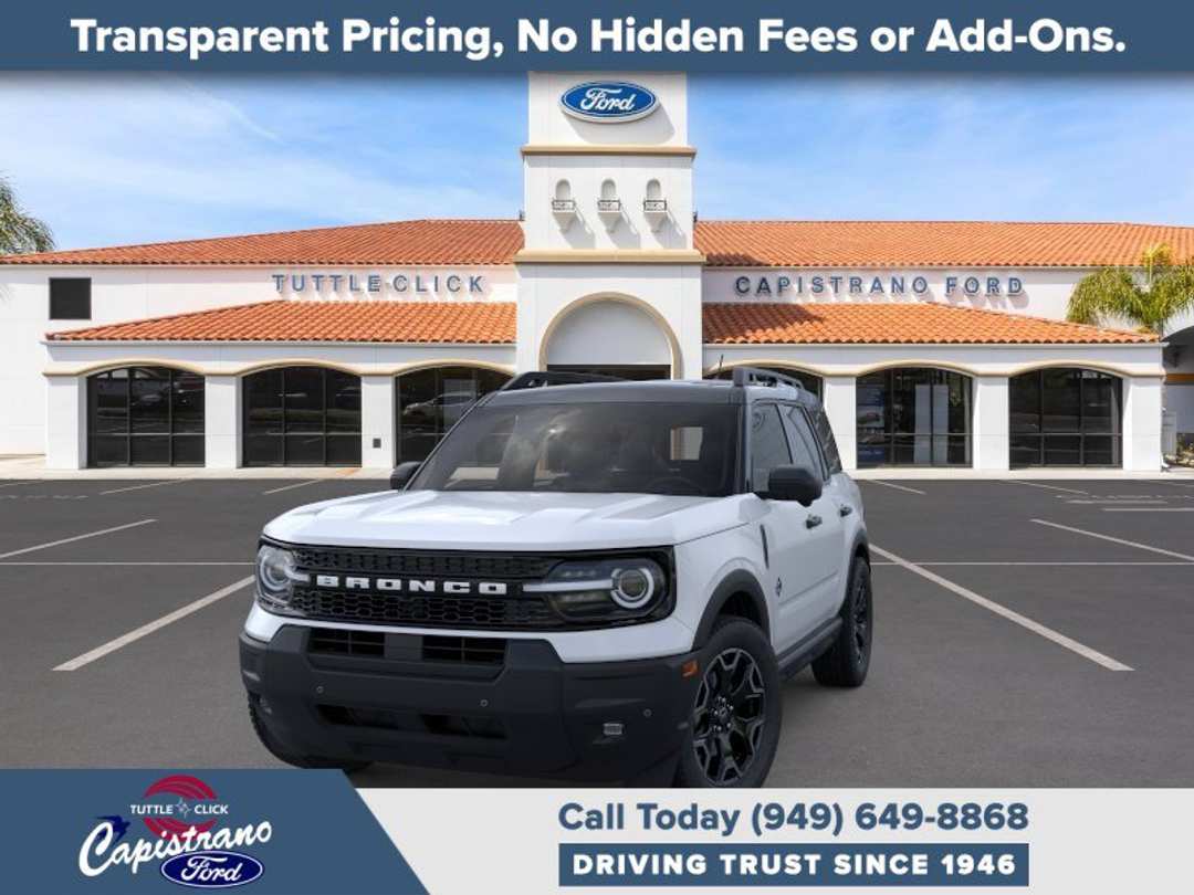 2026 Ford Bronco Sport Outer Banks - Image 2