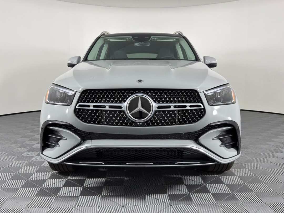 2026 Mercedes-Benz GLE 450 - Image 3