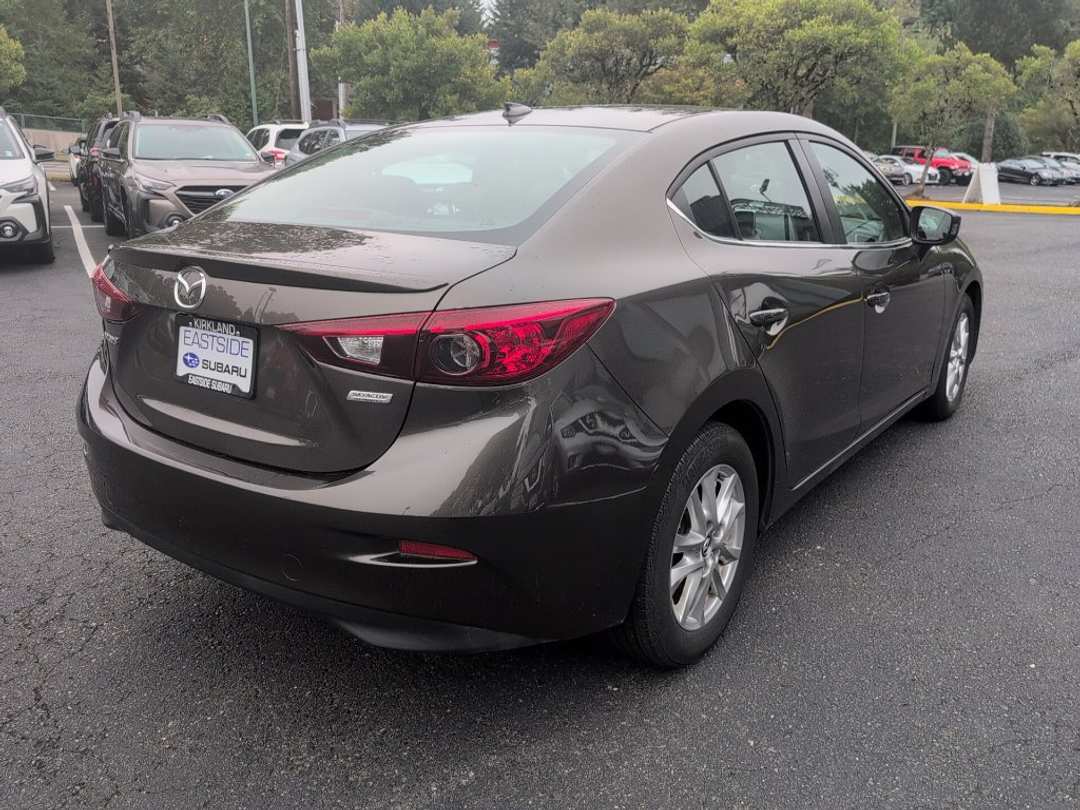 2016 MAZDA Mazda3 i Grand Touring - Image 2