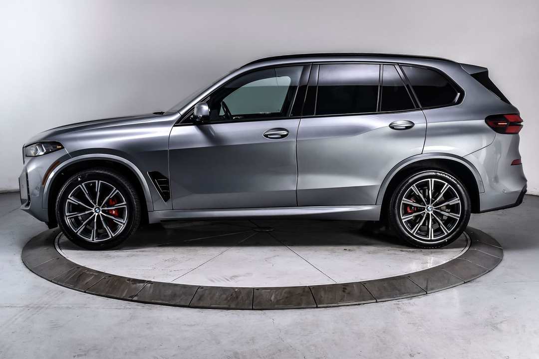 2024 BMW X5 xDrive40i - Image 3