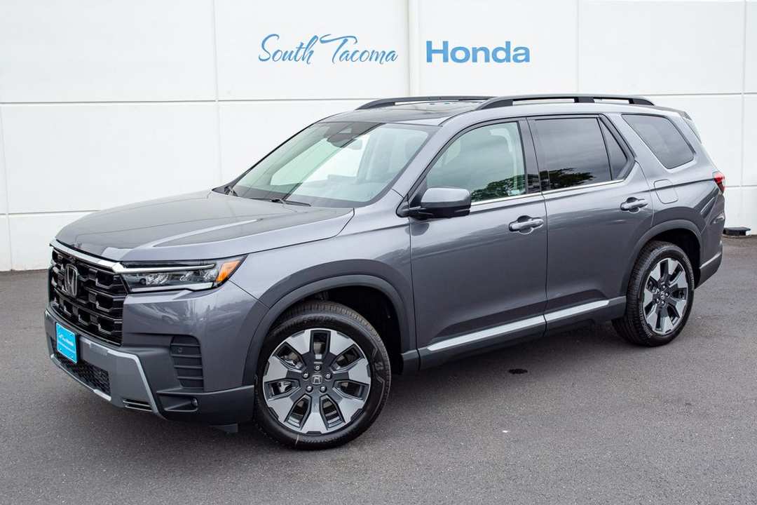 2026 Honda Pilot Touring - Image 2