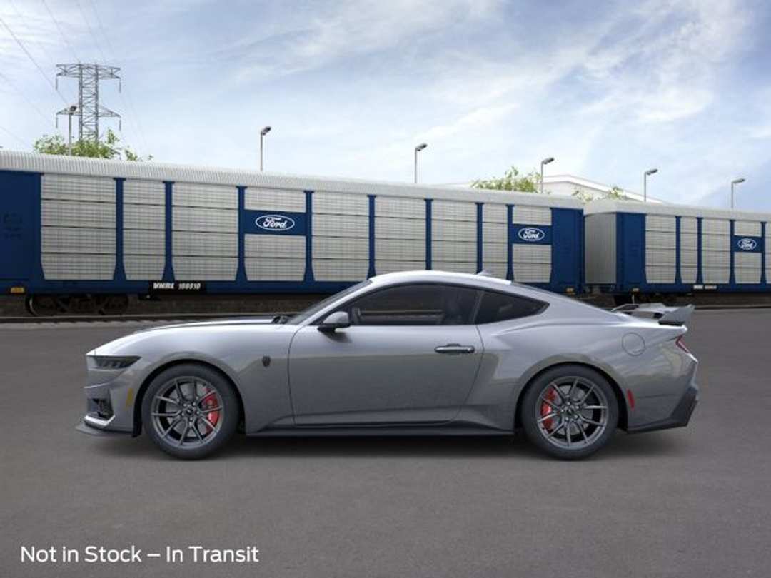 2026 Ford Mustang Dark Horse - Image 3