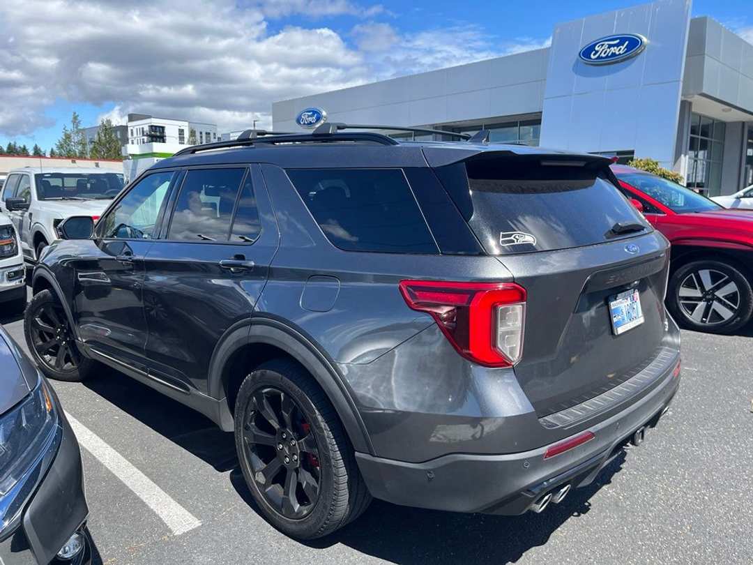 2020 Ford Explorer ST - Image 3
