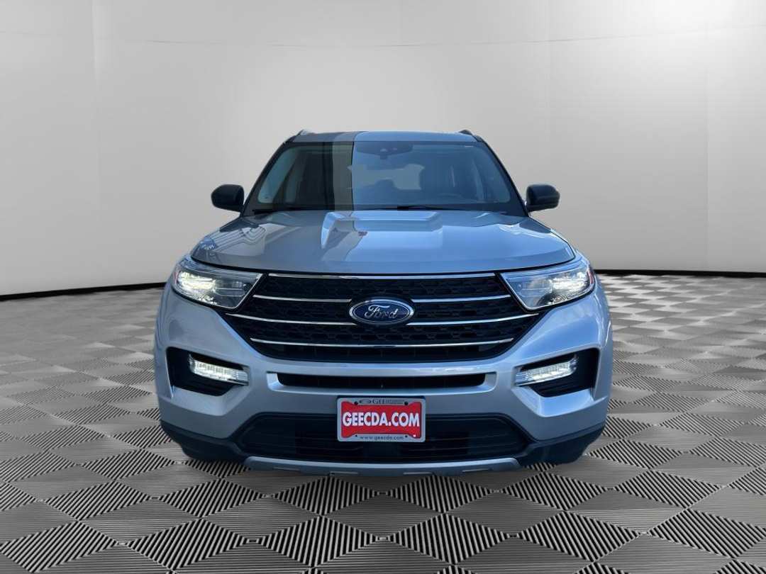 2024 Ford Explorer XLT - Image 2