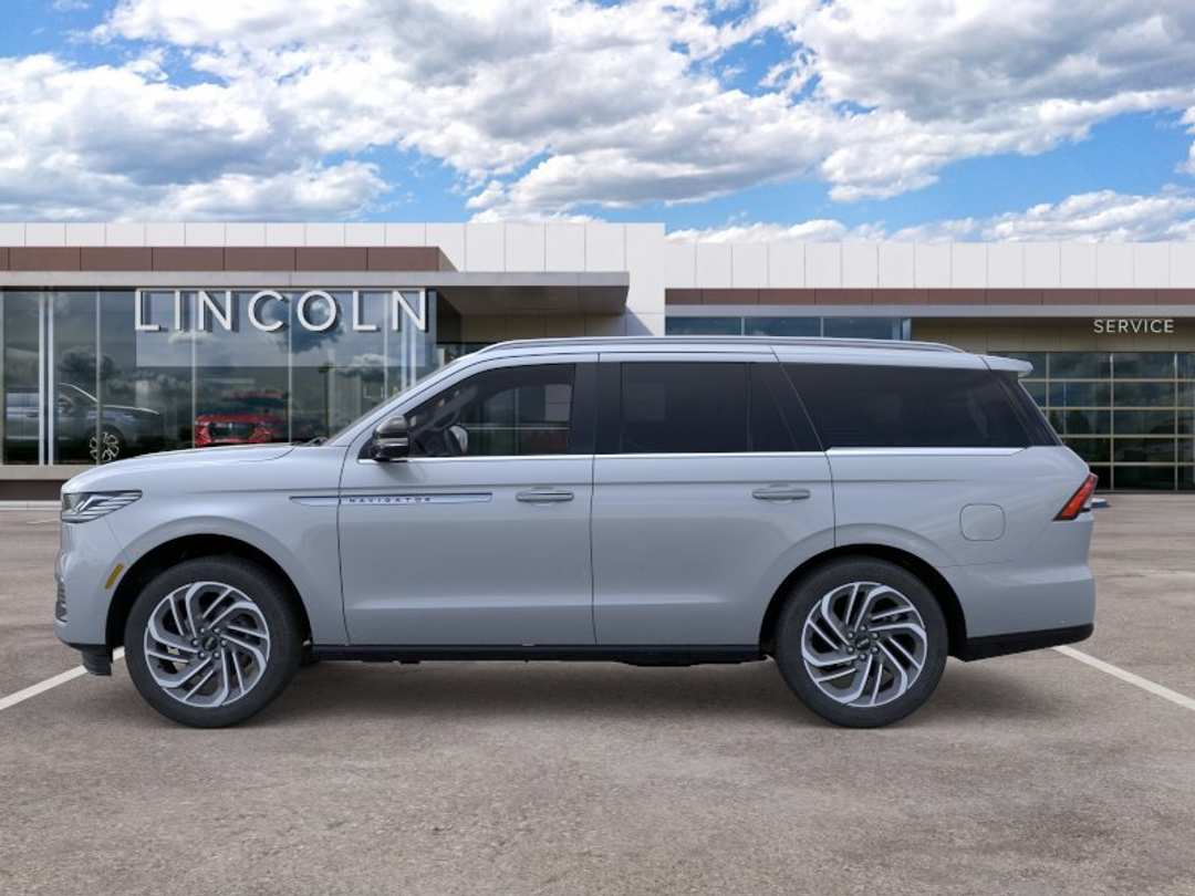 2026 Lincoln Navigator Reserve - Image 3