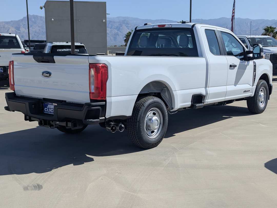 2026 Ford Super Duty F-250 Srw - Image 2