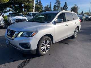 2018 Nissan Pathfinder SV