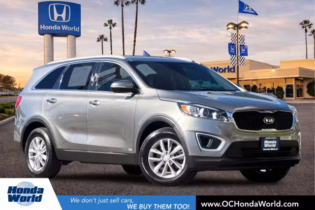 2017 Kia Sorento LX
