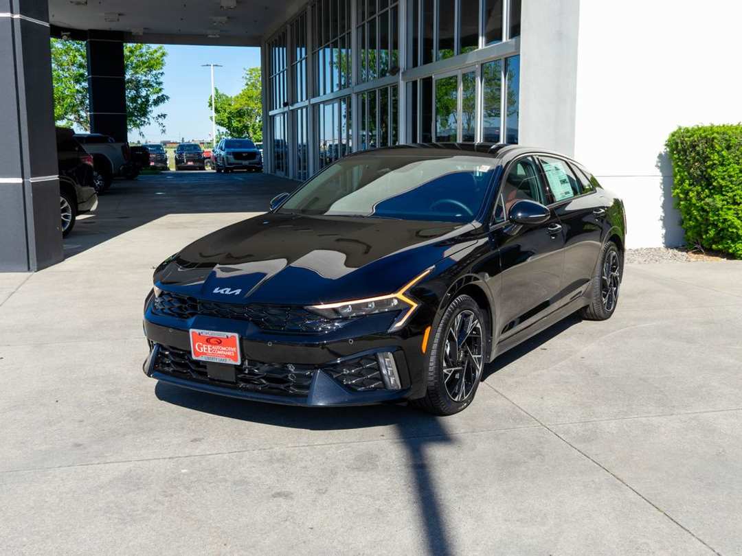 2026 Kia K5 GTLine - Image 3