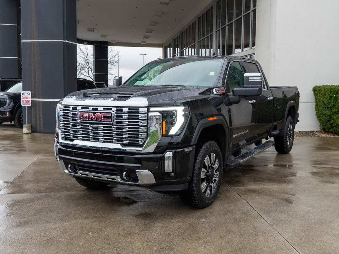 2026 GMC Sierra 3500Hd Denali - Image 3