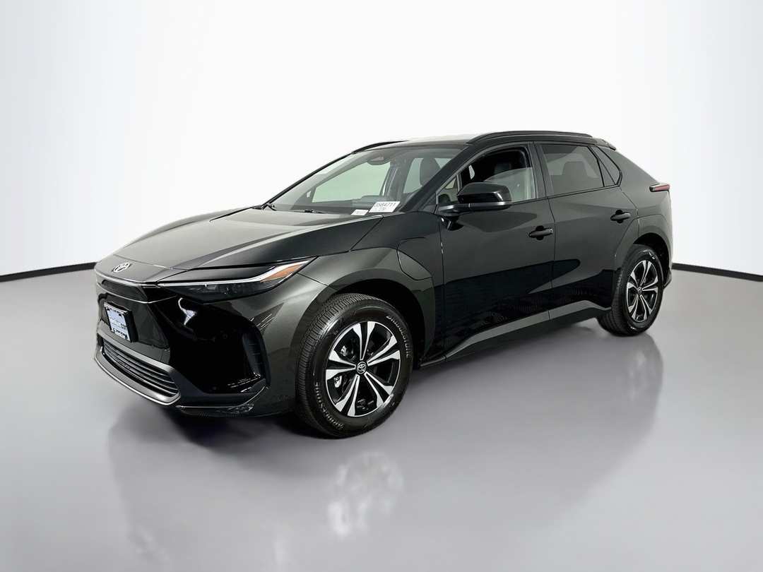 2025 Toyota Bz4X XLE - Image 3