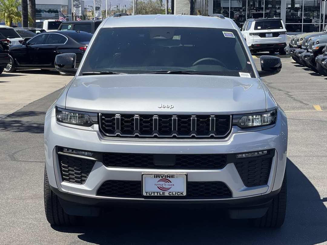 2026 Jeep Grand Cherokee L Limited - Image 2