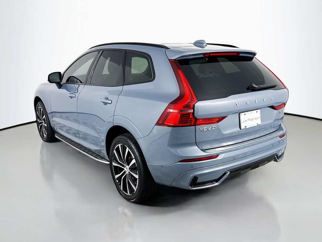 2023 Volvo Xc60 B6 Ultimate Dark Theme - Image 3