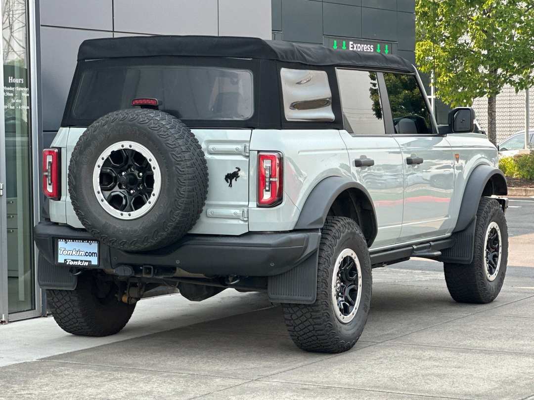 2021 Ford Bronco - Image 3