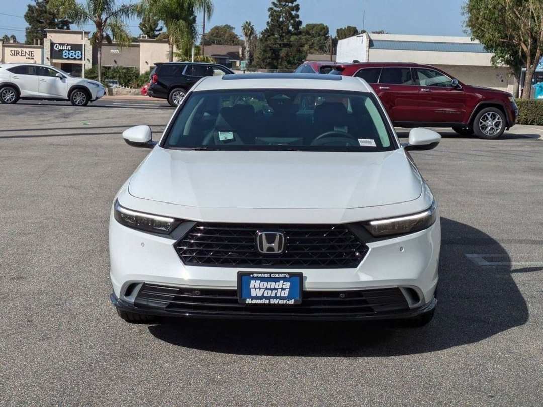 2025 Honda Accord Hybrid Touring - Image 3