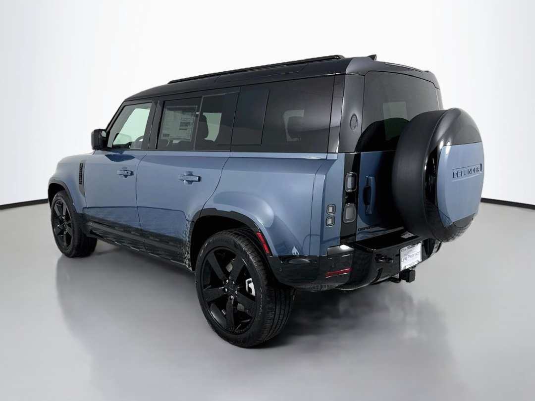 2026 Land Rover Defender 110 XDynamic SE - Image 3