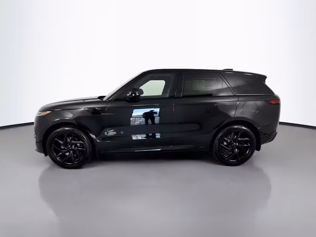 2026 Land Rover Range Rover Sport Plug-In Hybrid Dynamic SE - Image 2