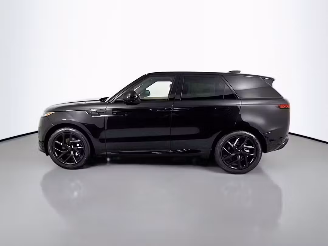 2026 Land Rover Range Rover Sport Dynamic SE - Image 2