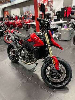 2026 Ducati Hypermotard V2