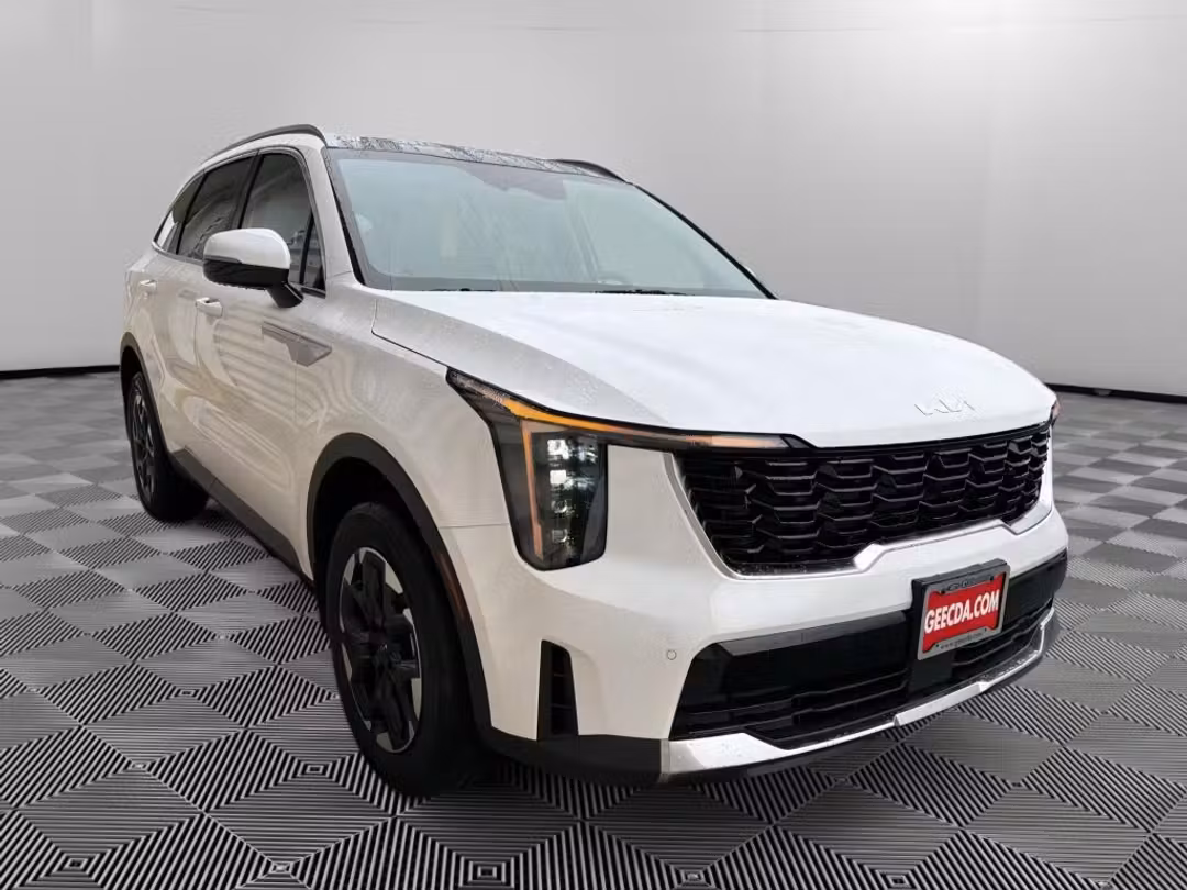 2026 Kia Sorento S - Image 3
