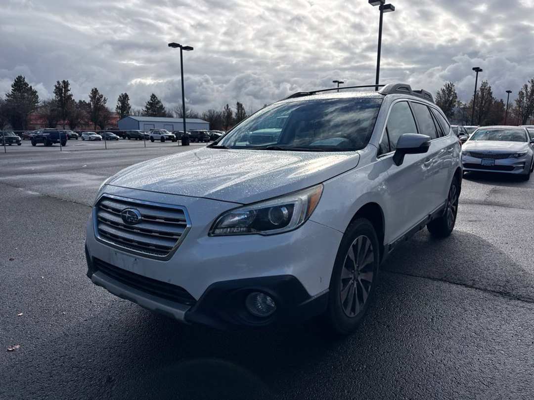 2016 Subaru Outback 2.5i - Image 3